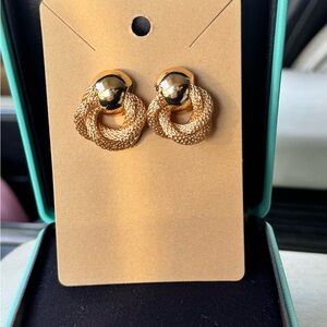 Elegant Gold Knot Earrings